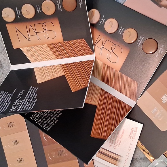 Foundation Sampler Set - Picture 6 of 8